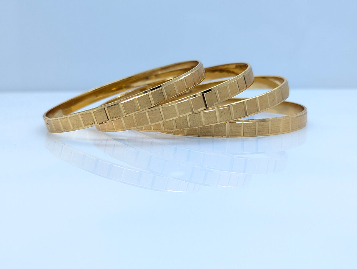 Square Block Textured Gold Bangle Set – Elegant Minimal Daily Wear