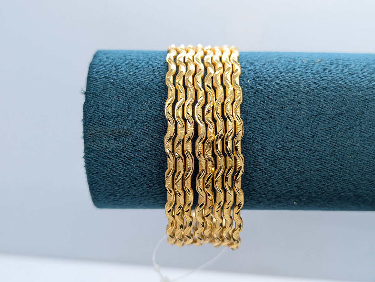 Twisted Wave Gold Bangle Set – Lightweight Everyday Stack