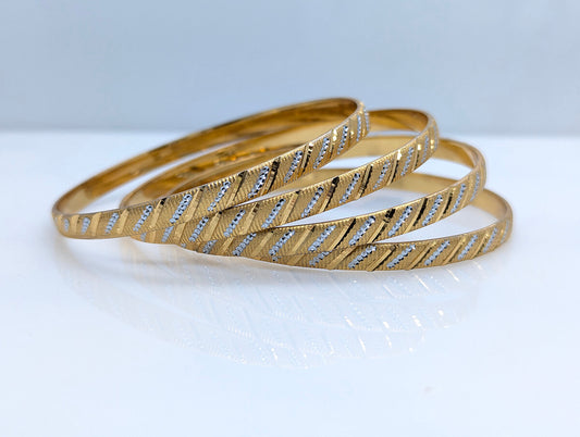 Dual-Tone Textured Gold Bangle Set – Sparkling Diagonal Design