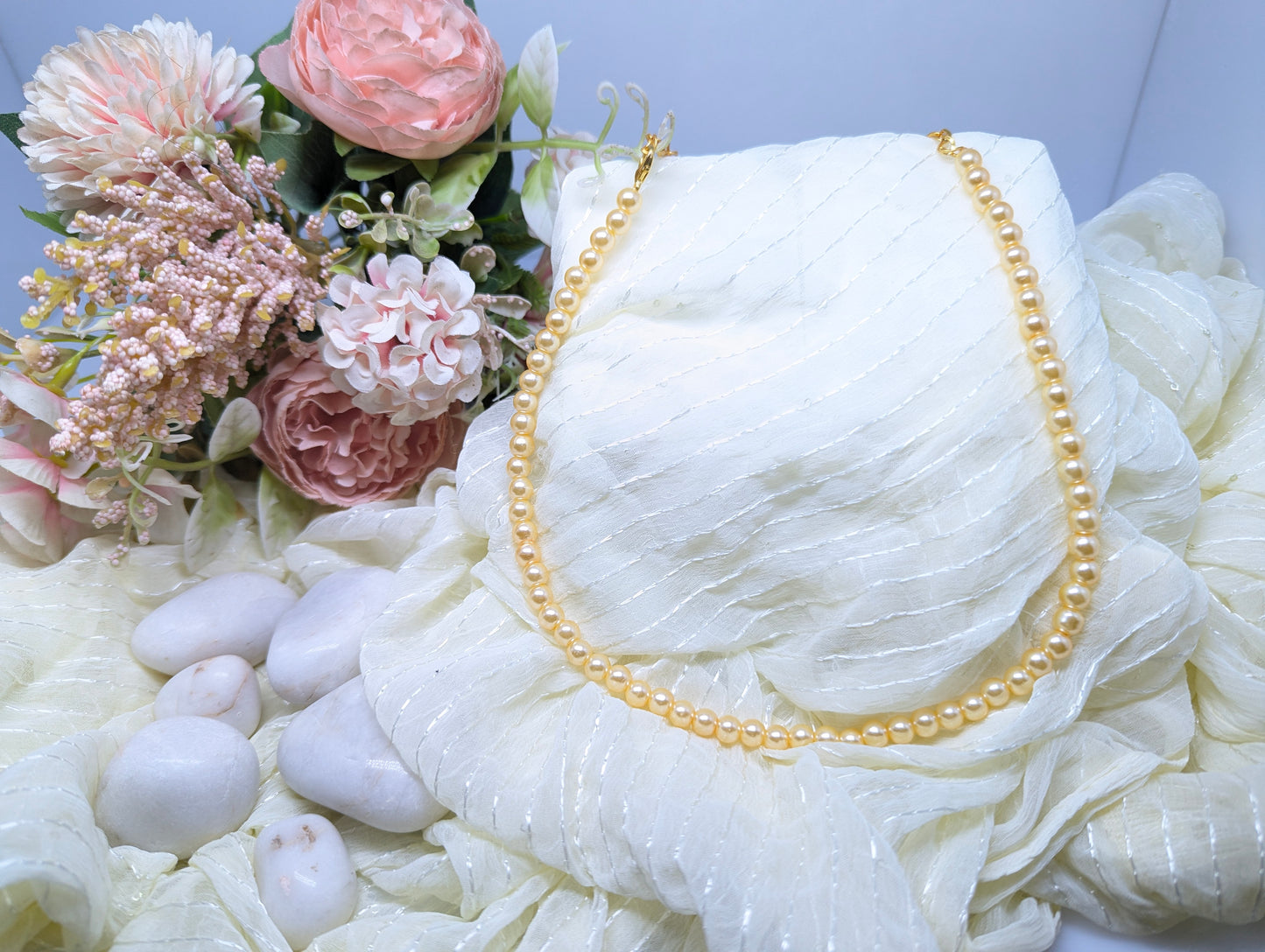 Lustrous Elegance: Classic Pearl Necklace (Gold)