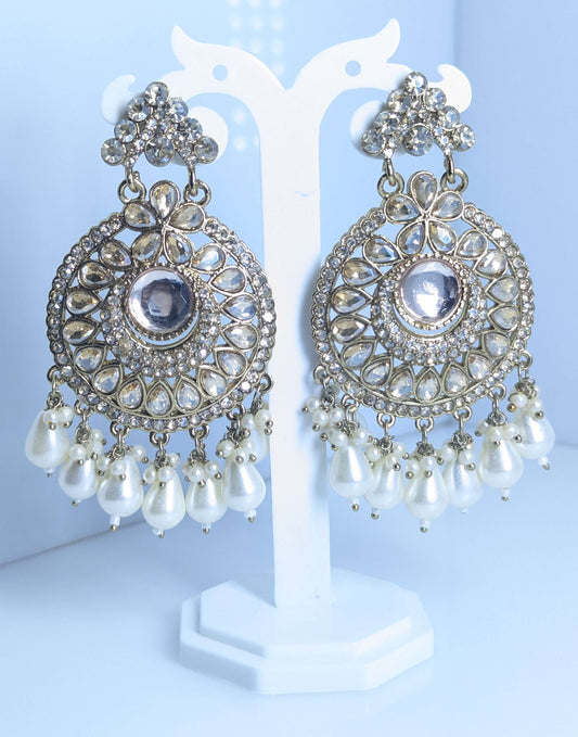 Pearl Radiance Kundan Jhumka Earrings